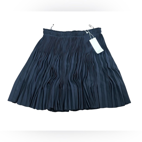 NWT Vince Navy Blue Mini Skater Flounce Skirt with Pleats XS - Picture 4 of 9